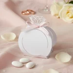 cutie marturie nunta botez albă cu fundă și decupaj diamant