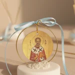 marturie cu icoana sfant nicolae pe piatra decorativa alba cu fundita bleu
